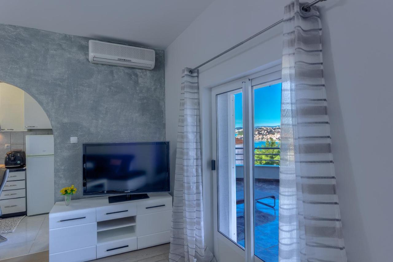 Apartments Pepa Podstrana Luaran gambar