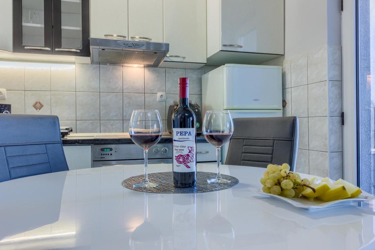 Apartments Pepa Podstrana Luaran gambar