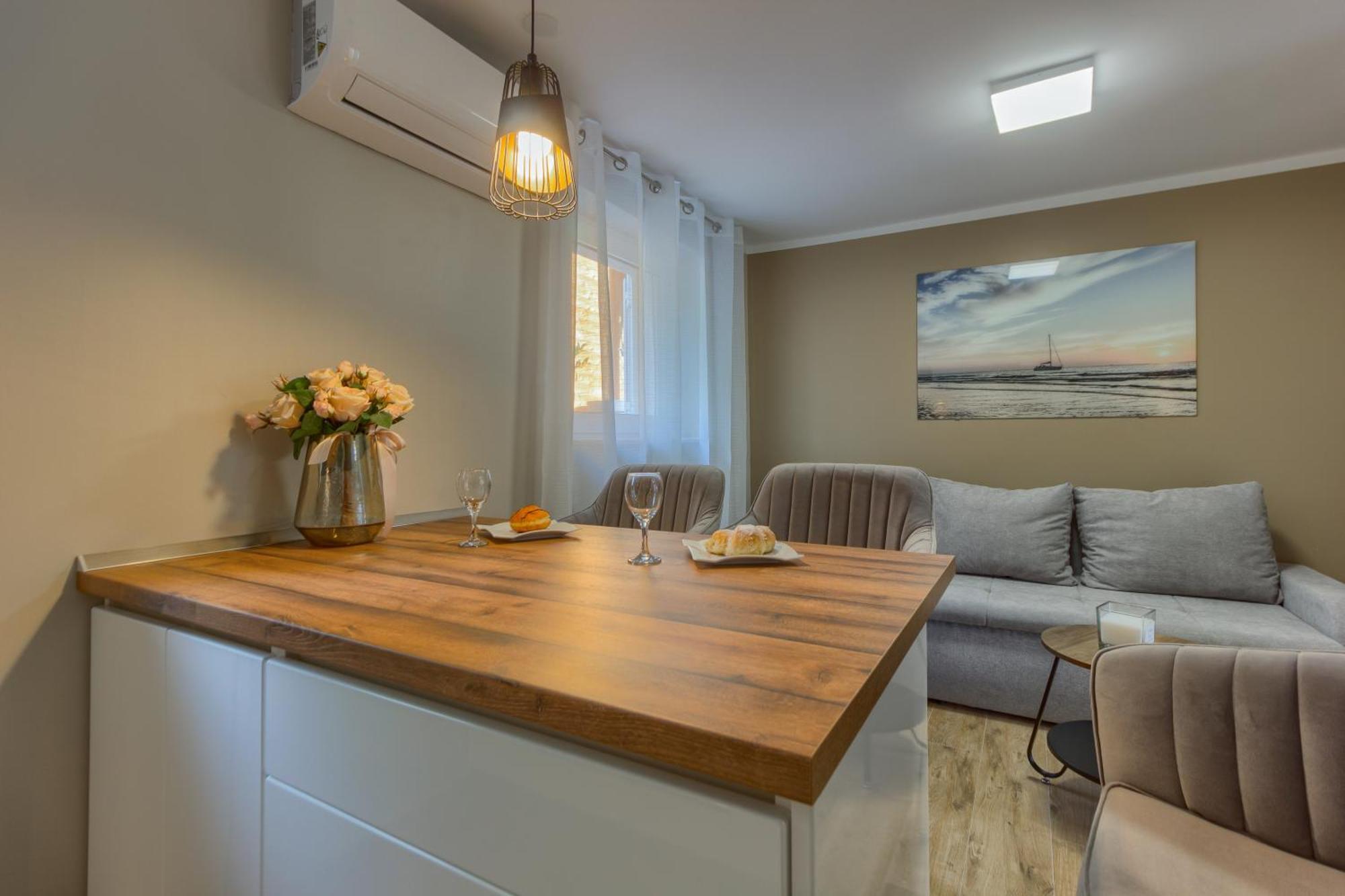 Apartments Pepa Podstrana Luaran gambar