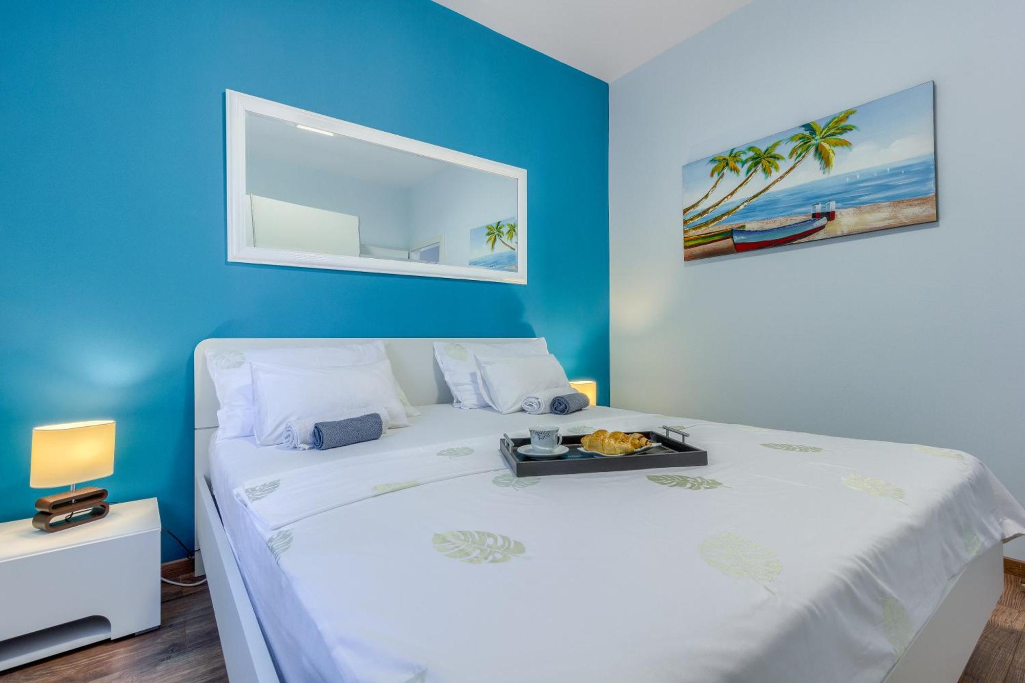 Apartments Pepa Podstrana Bilik gambar
