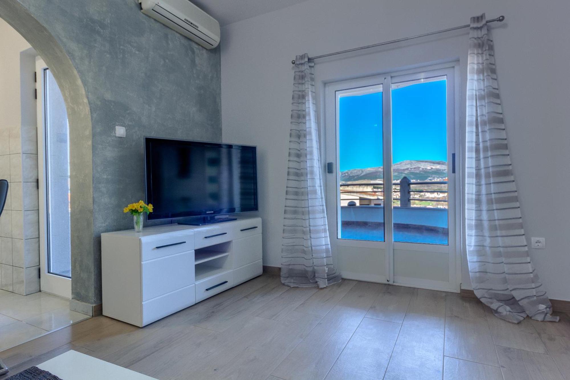 Apartments Pepa Podstrana Bilik gambar