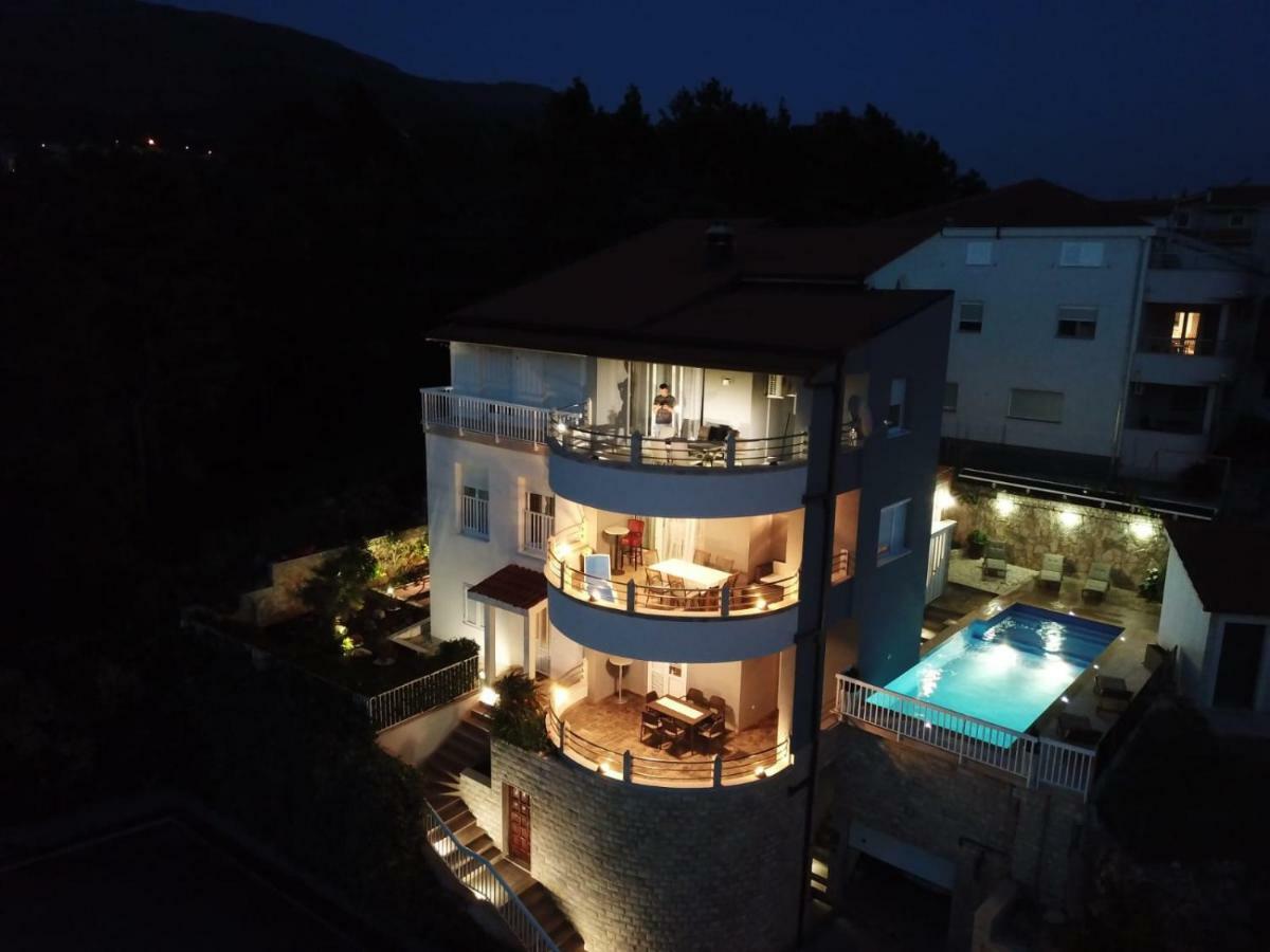 Apartments Pepa Podstrana Luaran gambar