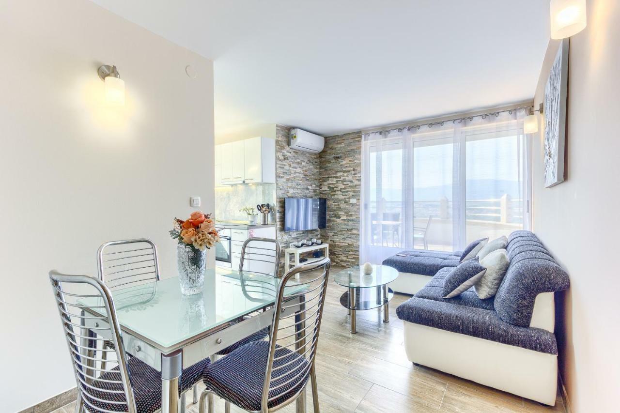 Apartments Pepa Podstrana Luaran gambar