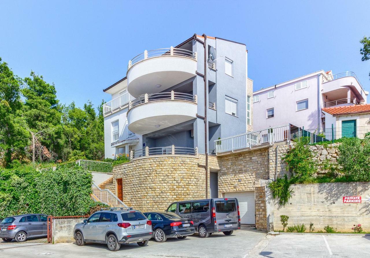 Apartments Pepa Podstrana Luaran gambar