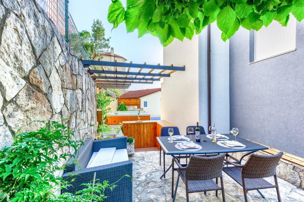 Apartments Pepa Podstrana Luaran gambar